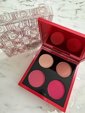 BNIB MAC Cosmetics x Kings of Honor li Bai Limited Edition Quad Eyeshadow